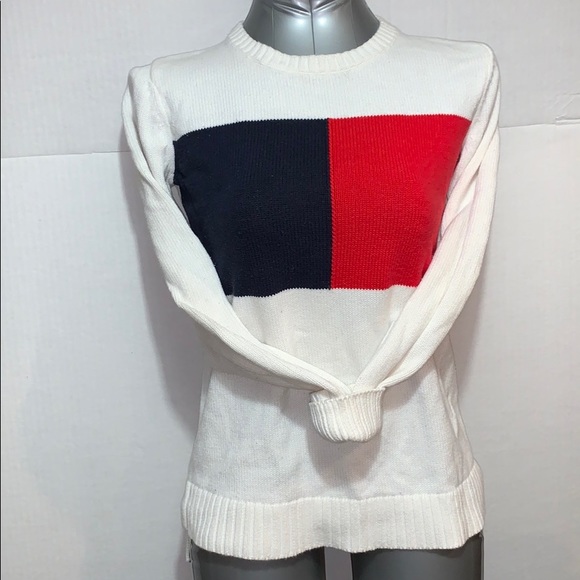 SALE!! Tommy Hilfiger flag sweater. 6 - Picture 2 of 8